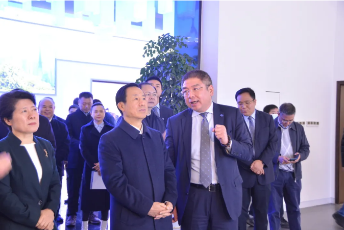 奋进新征程丨湖南省委书记许达哲一行莅临BB贝博艾弗森环境长沙基地调研考察